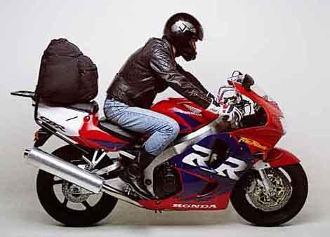 0004058_cbr-900-rr-w-x-fireblade__39917.1552824230.1280.1280.jpg