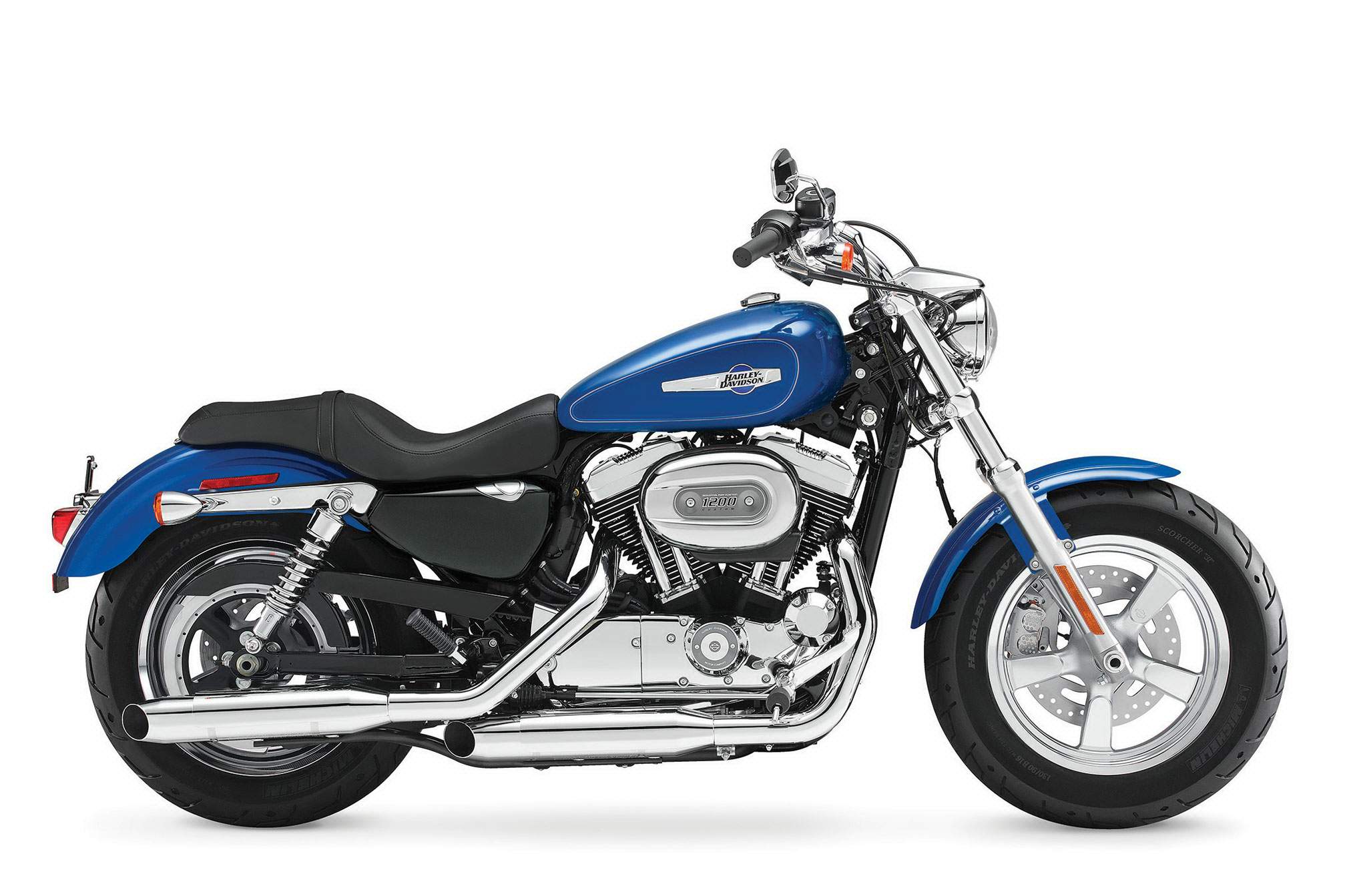 Harley-Davidson_XL1200C_15_1_acb46f0b-1de3-4de3-8054-03d97271e998.jpg