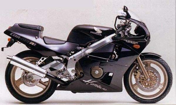 Honda_CBR400RR_87.jpg