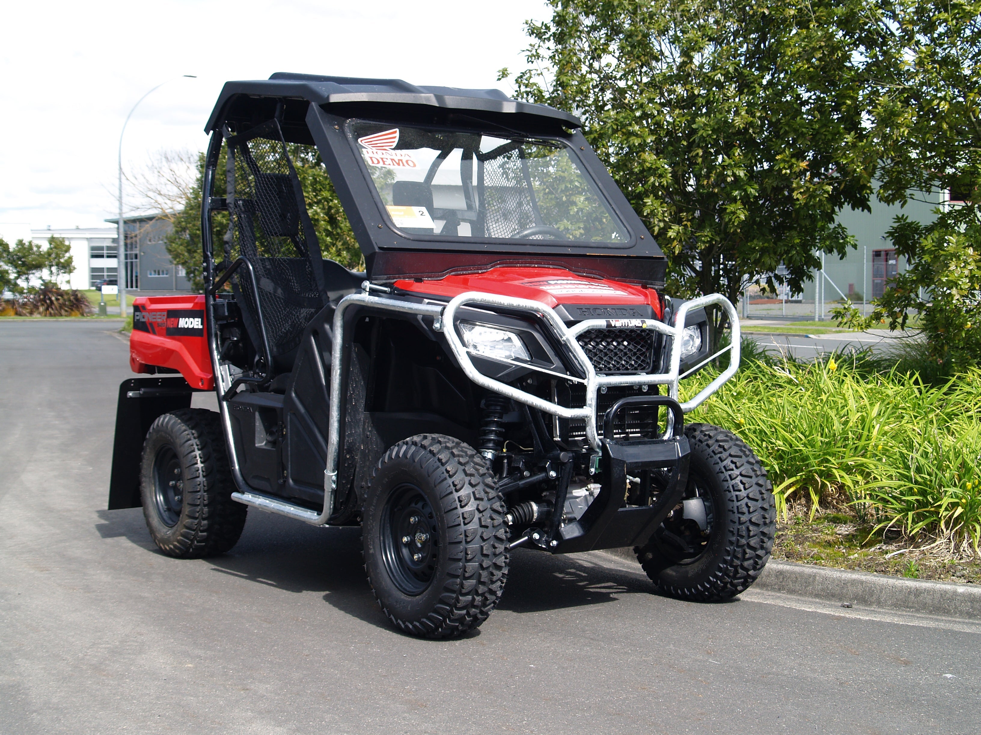 Honda Pioneer 500 (with or without Honda tipping tray) (14 - >)