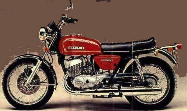 Suzuki_GT500_77_1_87f6f055-2947-401c-953d-ce79054cf33a.jpg