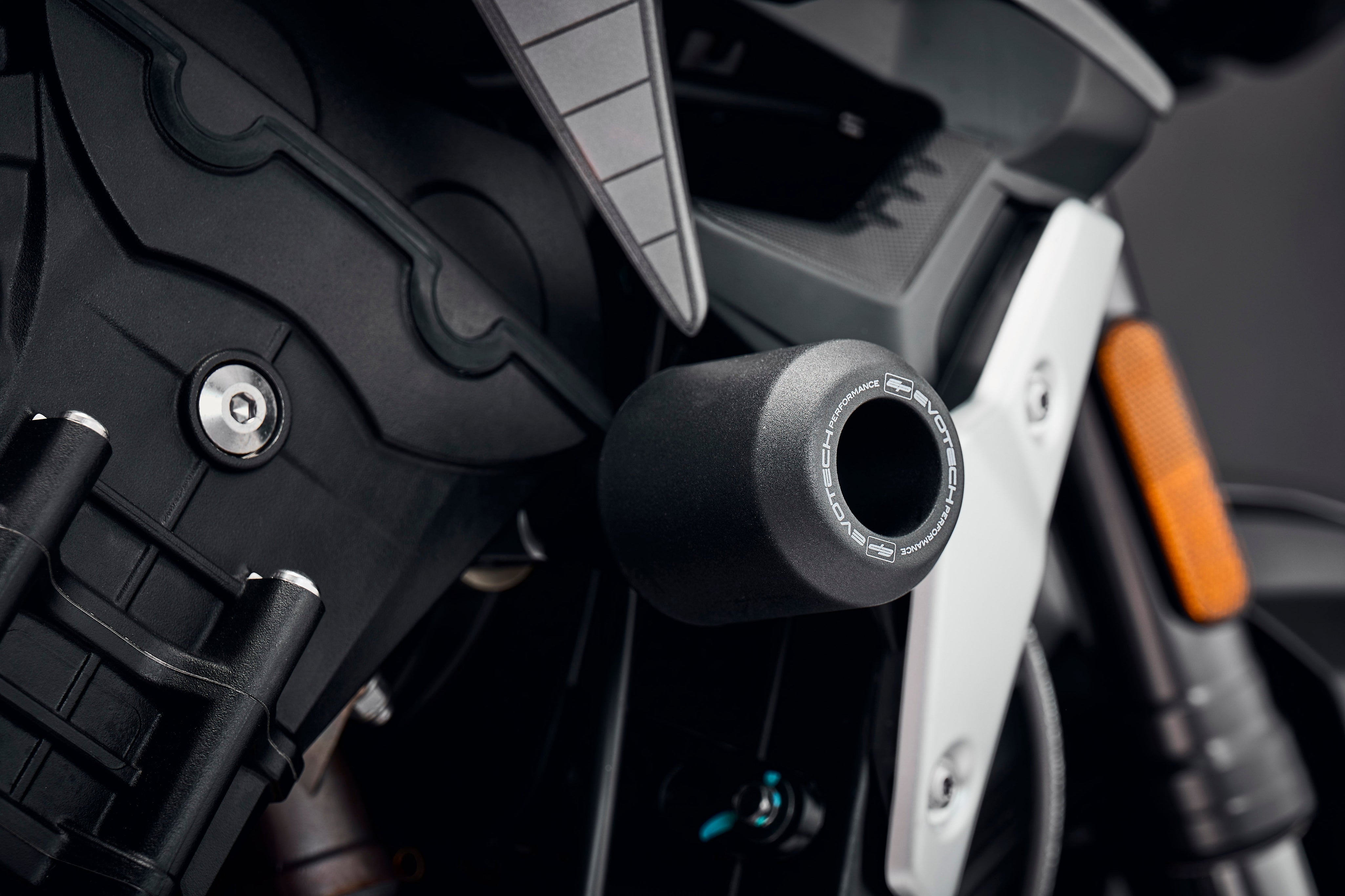 EP Triumph Street Triple S Crash Bobbins 2017 - 2019