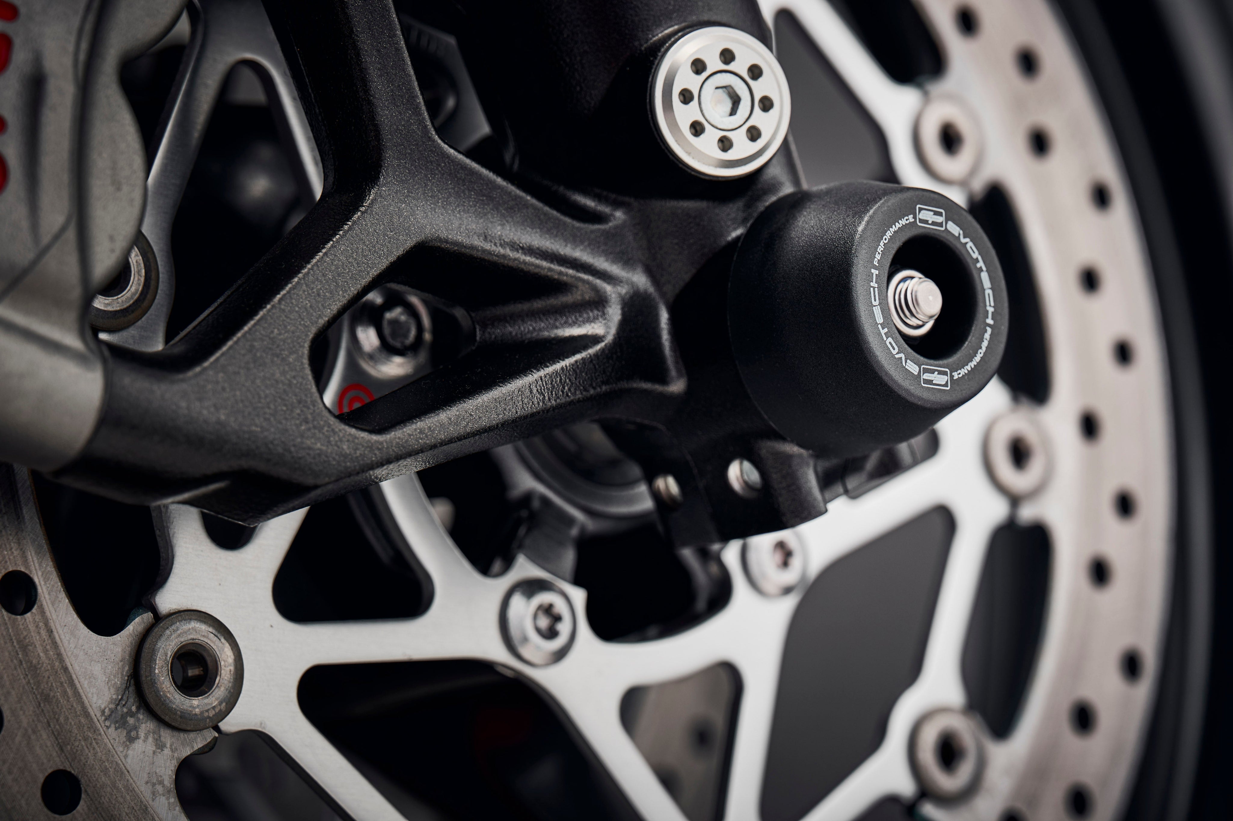 EP Front Spindle Bobbins - Triumph Street Triple R (2017 - 2019)