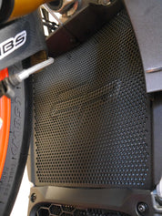 EP Radiator Guard - Aprilia Tuono V4 1100 Factory (2017 - 2020)