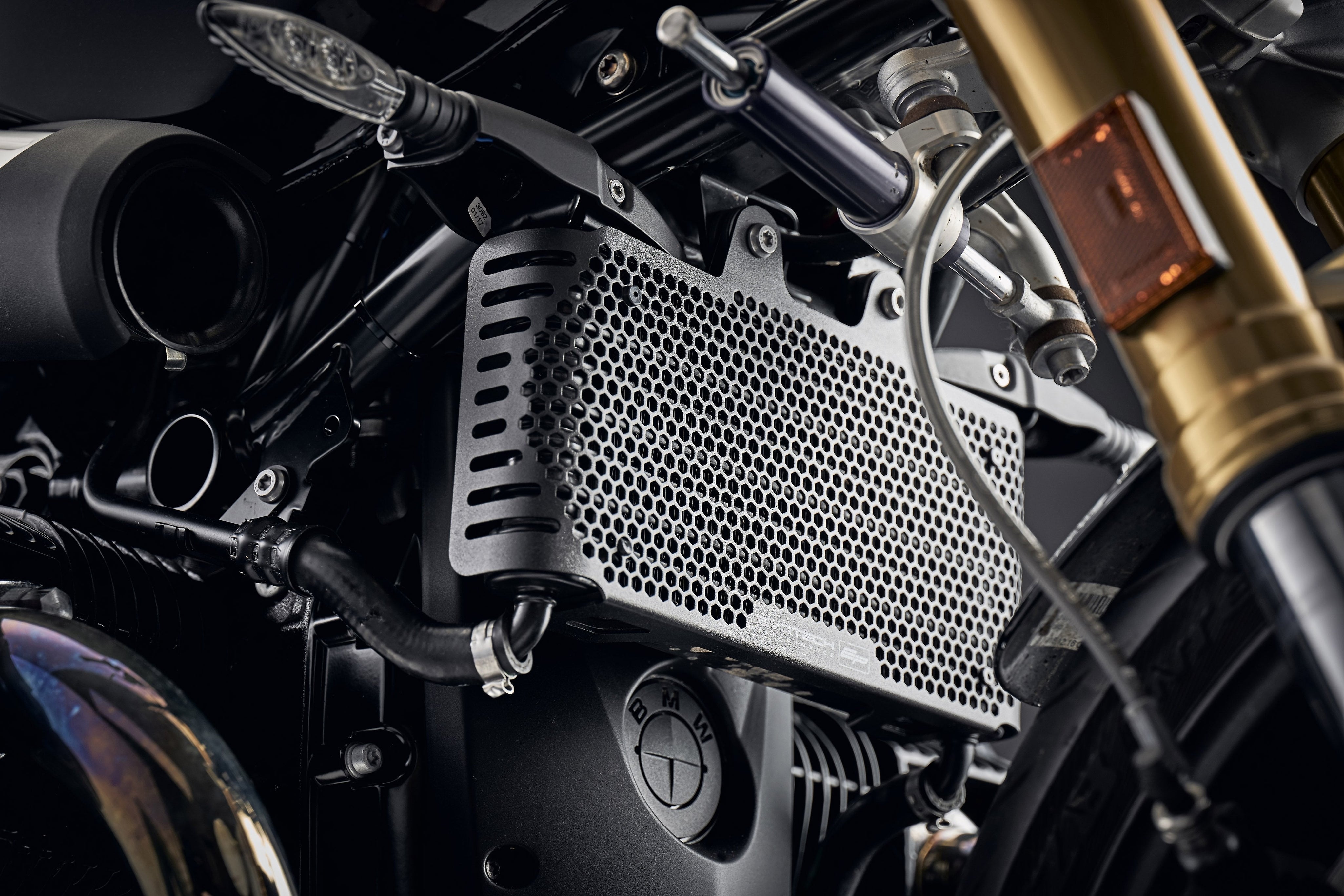 EP BMW R nineT Racer Oil Cooler Guard (2017+)