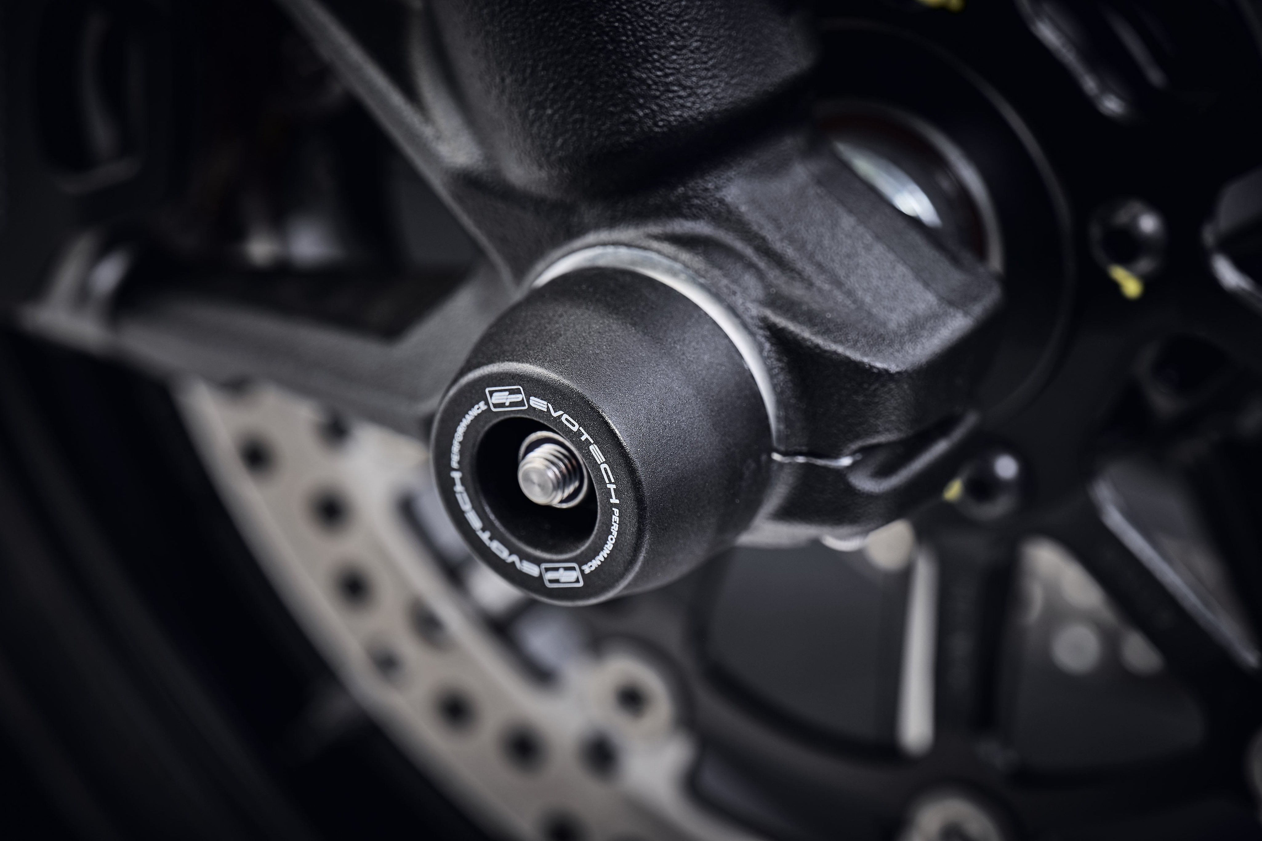 Evotech-Ducati-Scrambler-1100-Front-Spindle-Bobbin-L1000322_d67792c8-115e-4bc2-95ca-9e2d786afd32.jpg