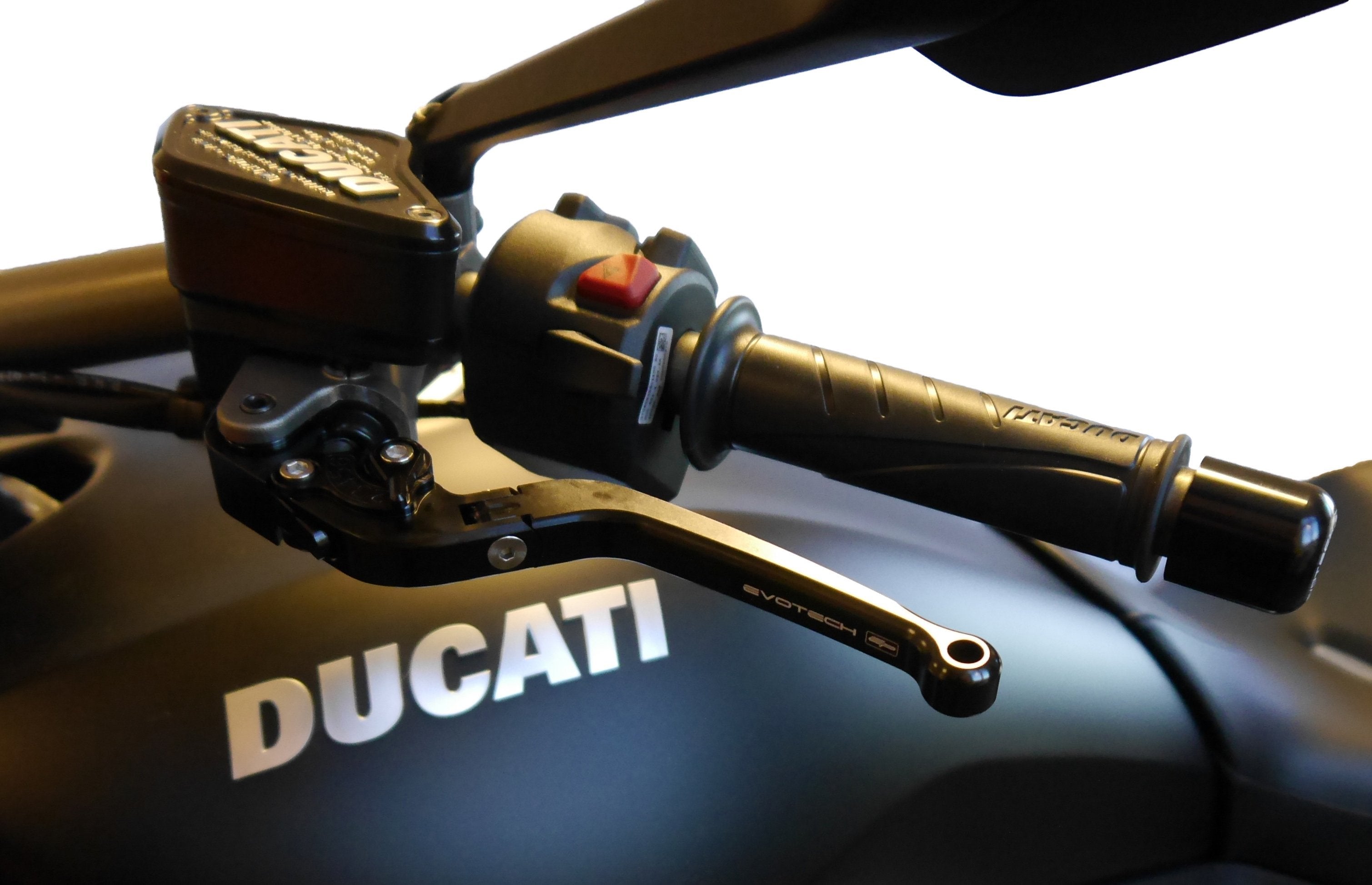 Evotech-Ducati-XDiavel-Clutch-Lever-PRN002409-01_f9c8acf4-f28b-458b-93e7-f0d2449131e5.jpg