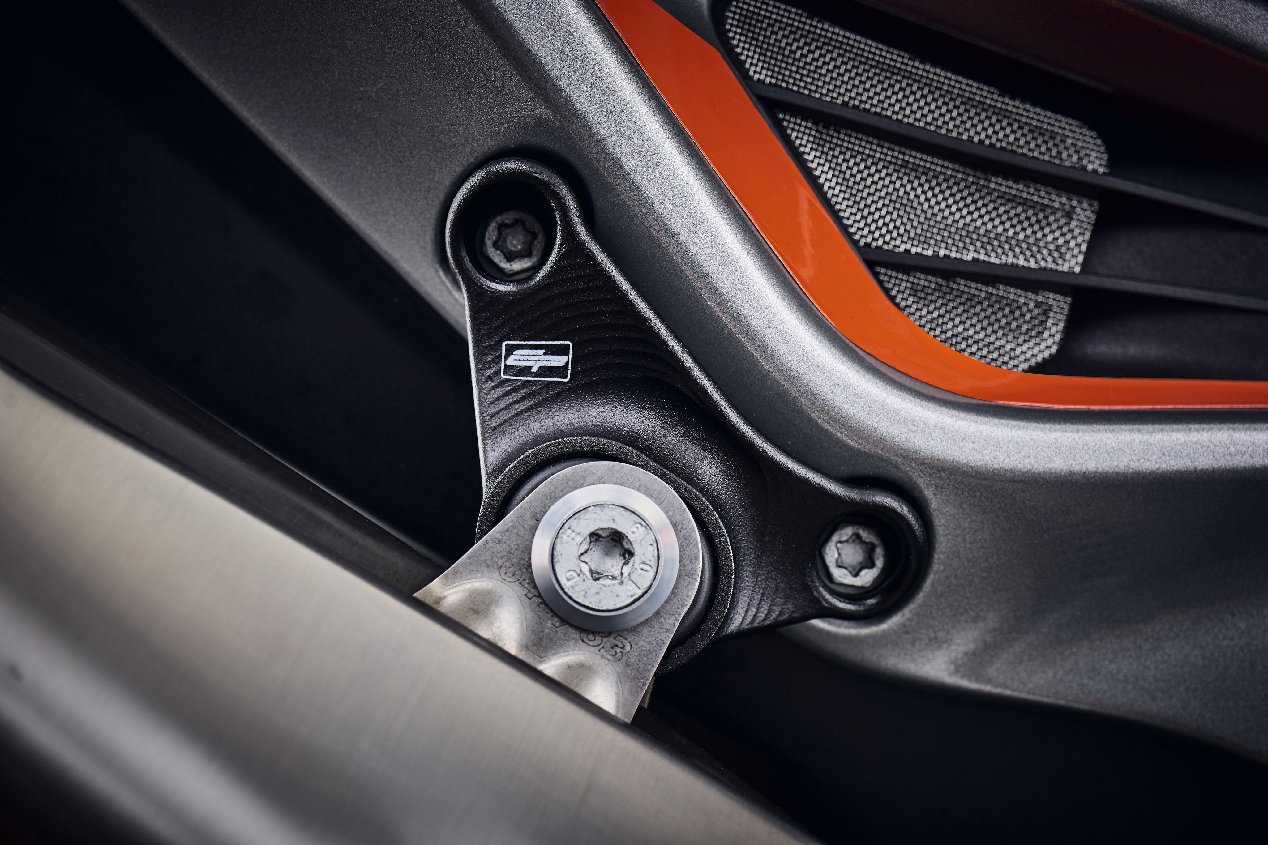 EP KTM 790 Duke Exhaust Hanger (2018-2022)