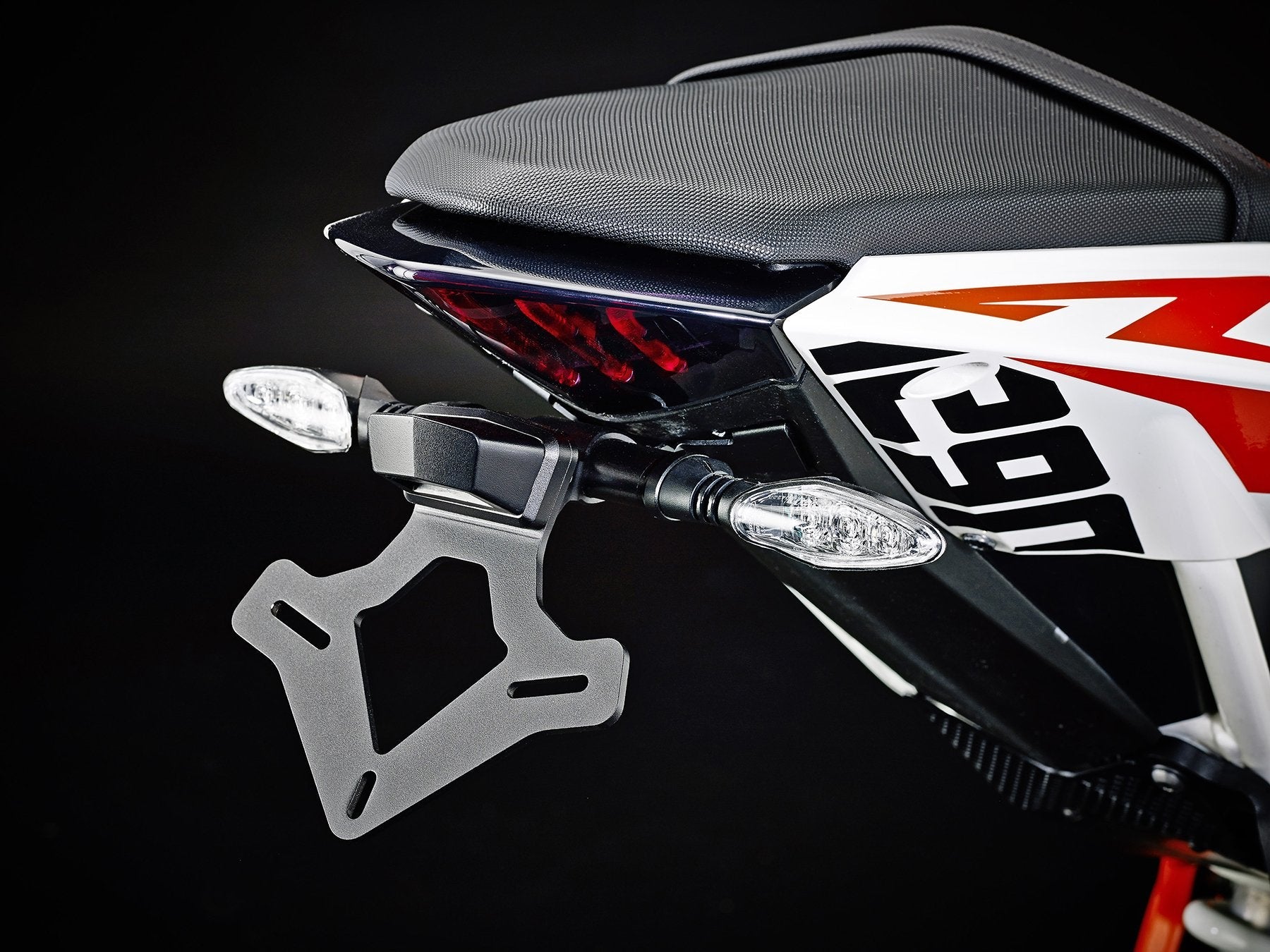 Evotech-KTM-Superduke-1290-Tail-Tidy-PRN011582-40724.jpg