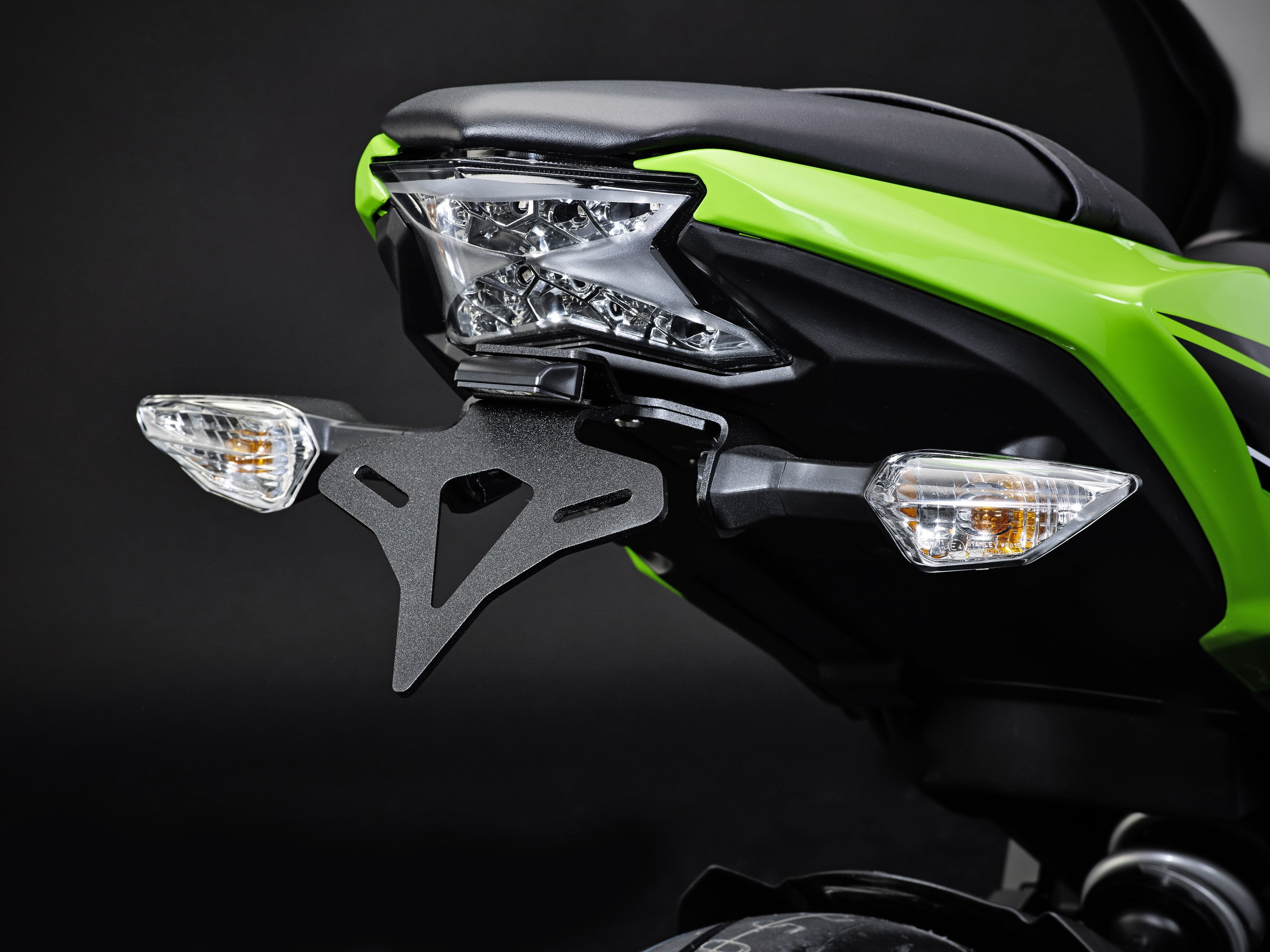 Evotech-Kawasaki-Ninja-650-Tail-Tidy-PRN013661-55539.jpg
