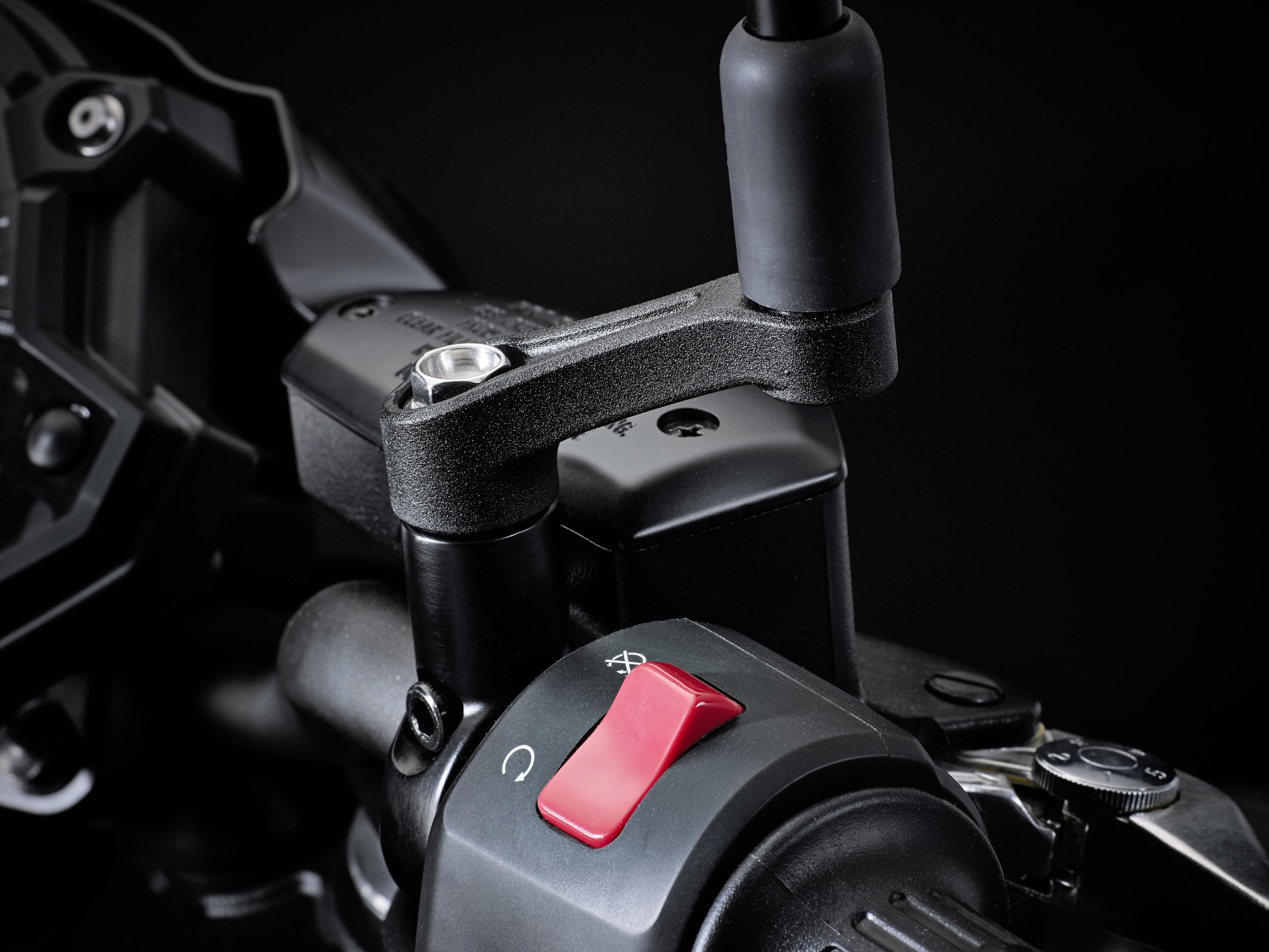 Evotech-Kawasaki-Z650-Mirror-Extensions-55590.jpg