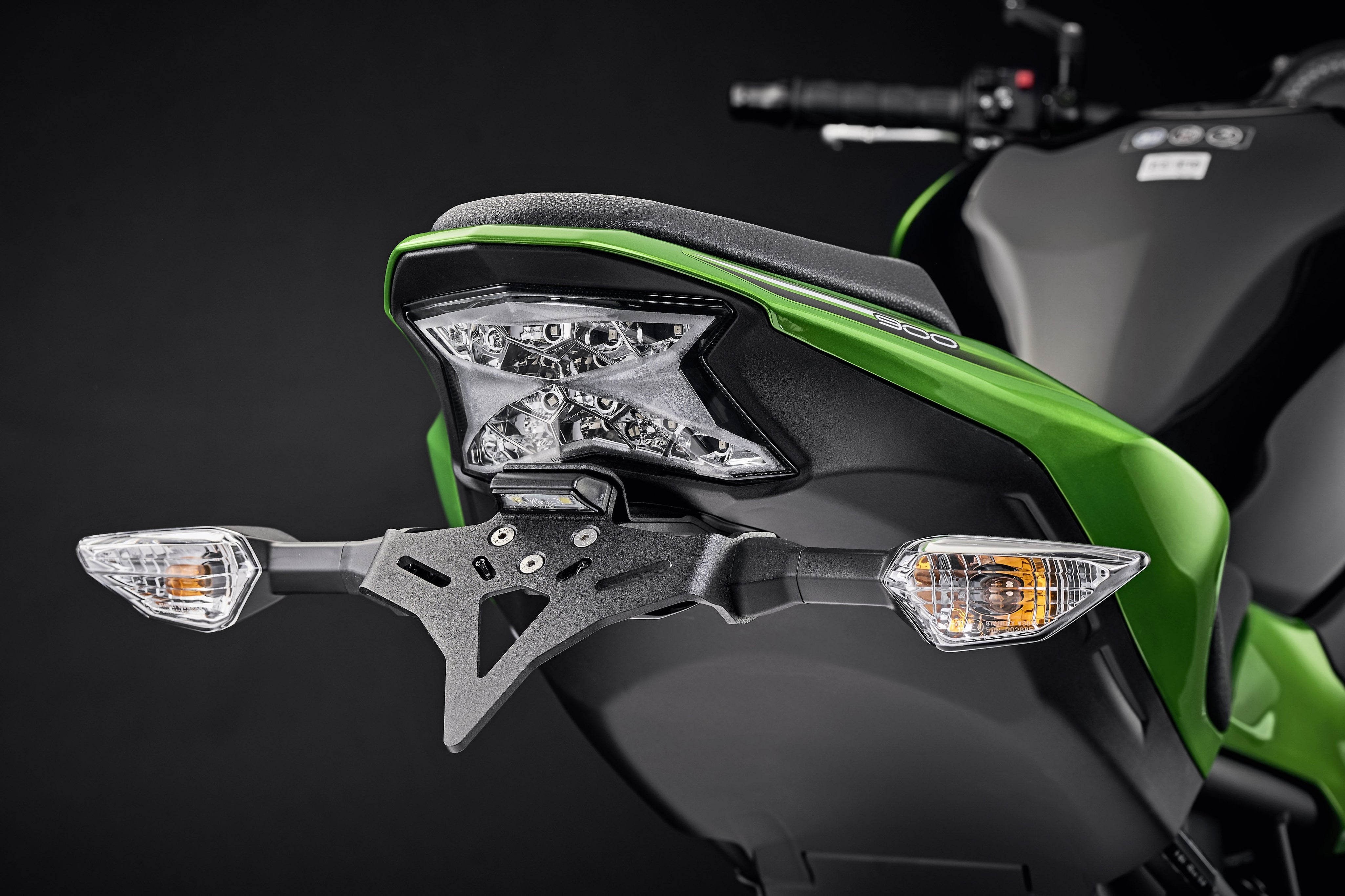 Evotech-Kawasaki-Z900-Tail-Tidy-PRN013818-L1050312.jpg