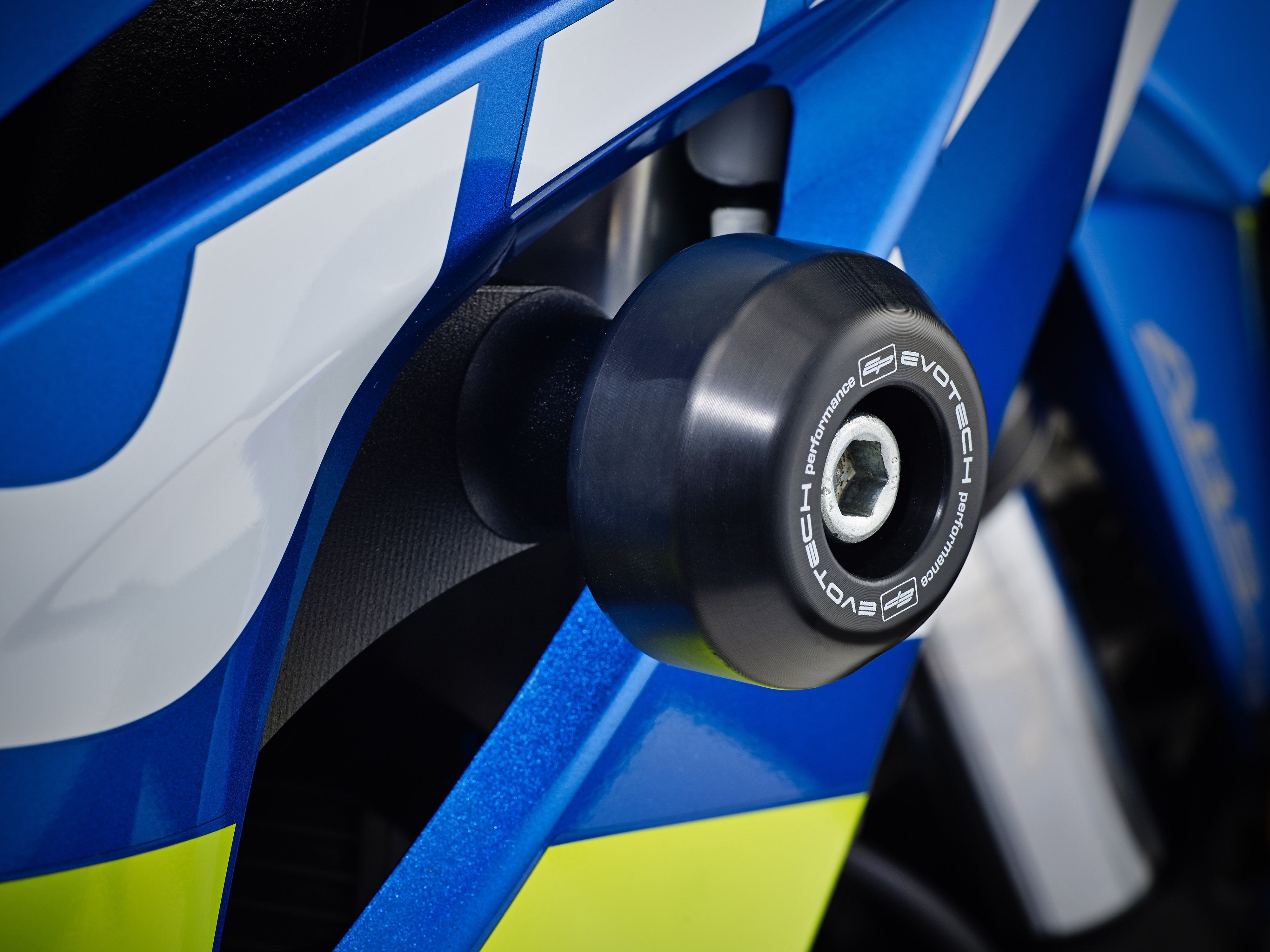 Evotech-Suzuki-GSXR-1000-Crash-Protection-PRN013581-02